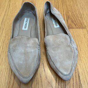 Steve Madden Feather slip on pointed toe suede loafers in tan 6M